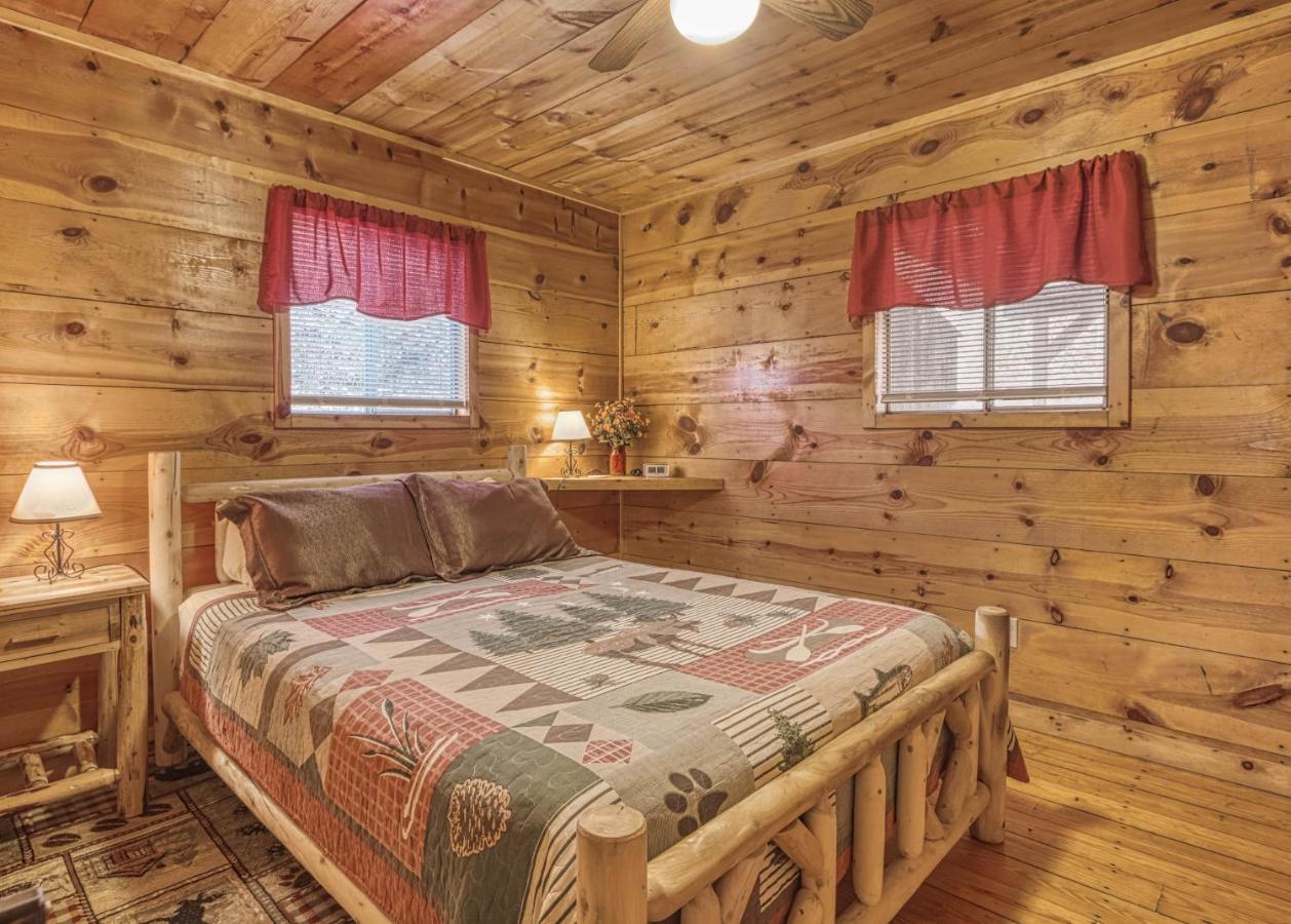 Bear Den, Hot Tub, 1089 Of Free Attraction Tickets For Each Paid Day, Dollywood And More! 세비어빌 외부 사진